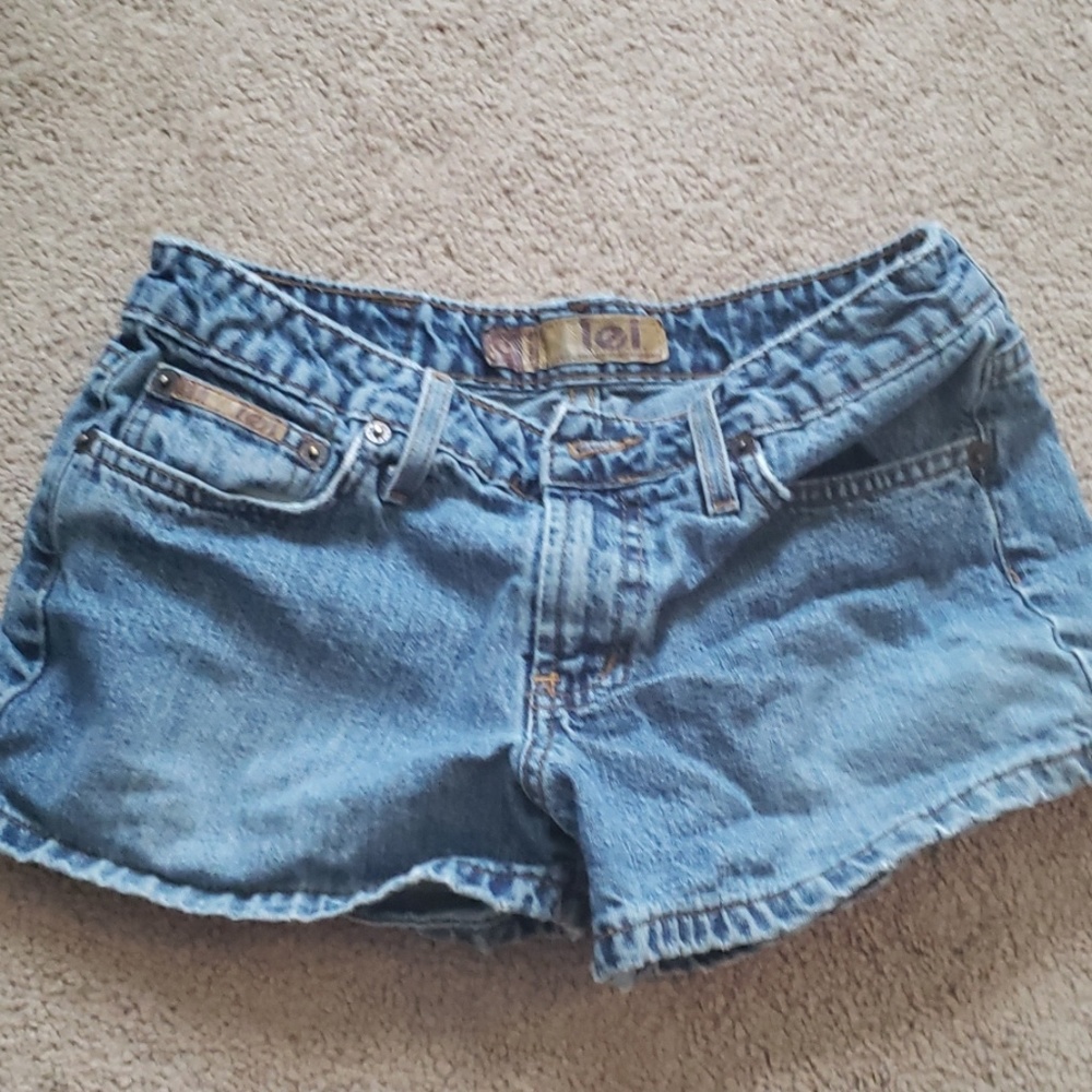 Lei blue Jean shorts